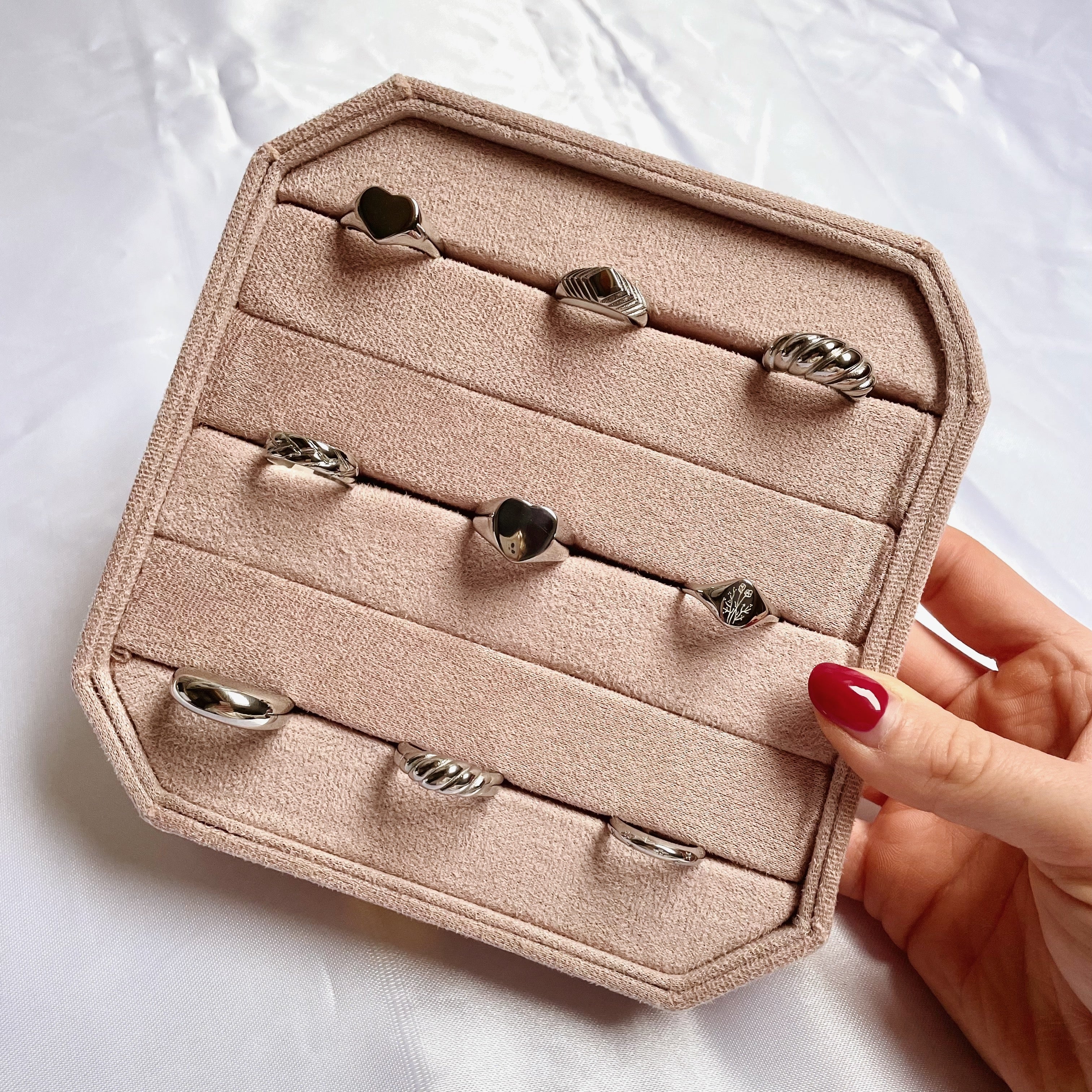 Pakker Ringen Het combineren van verschillende ringen: tips en advies – Key Jewels