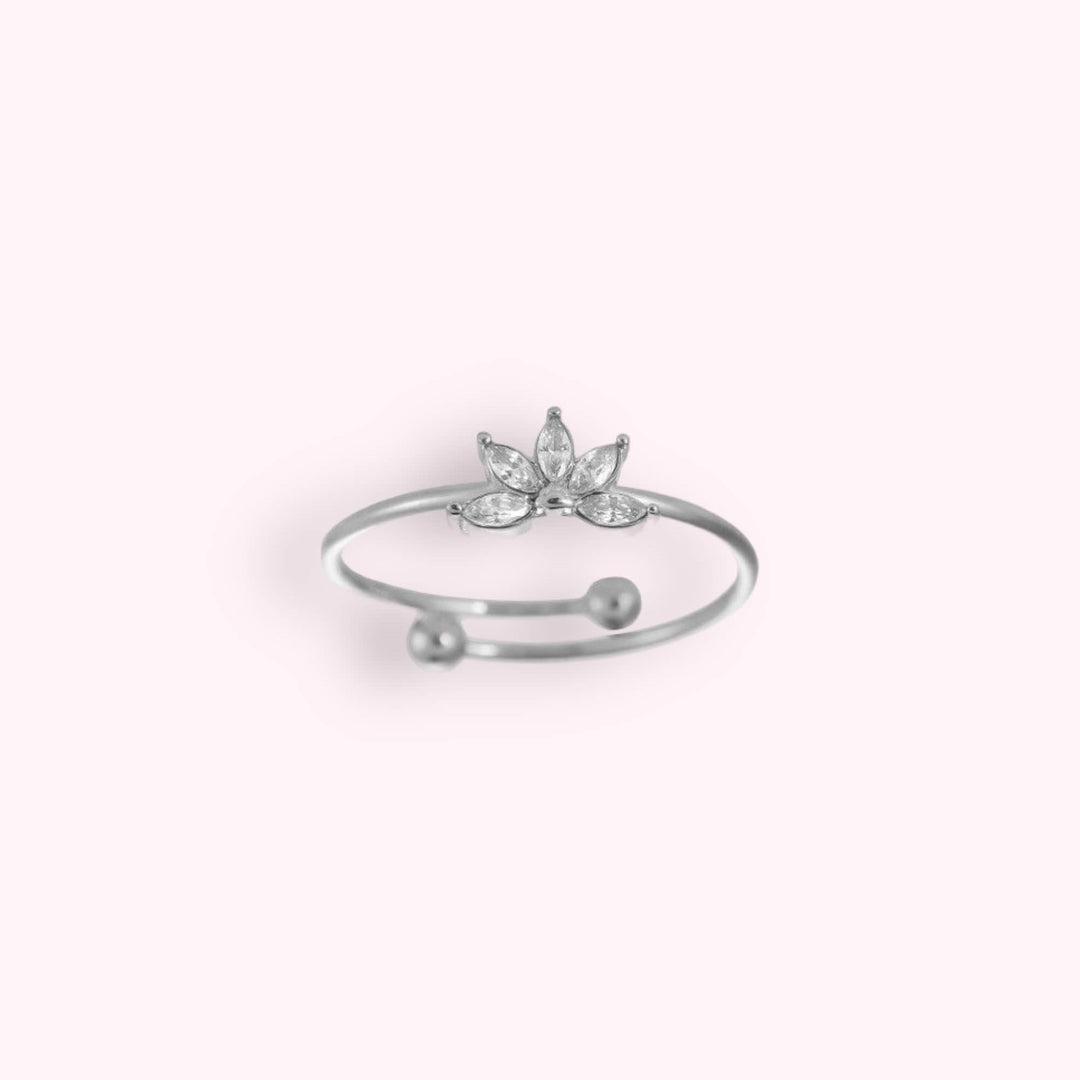Diamond Lotus Ring Zilver